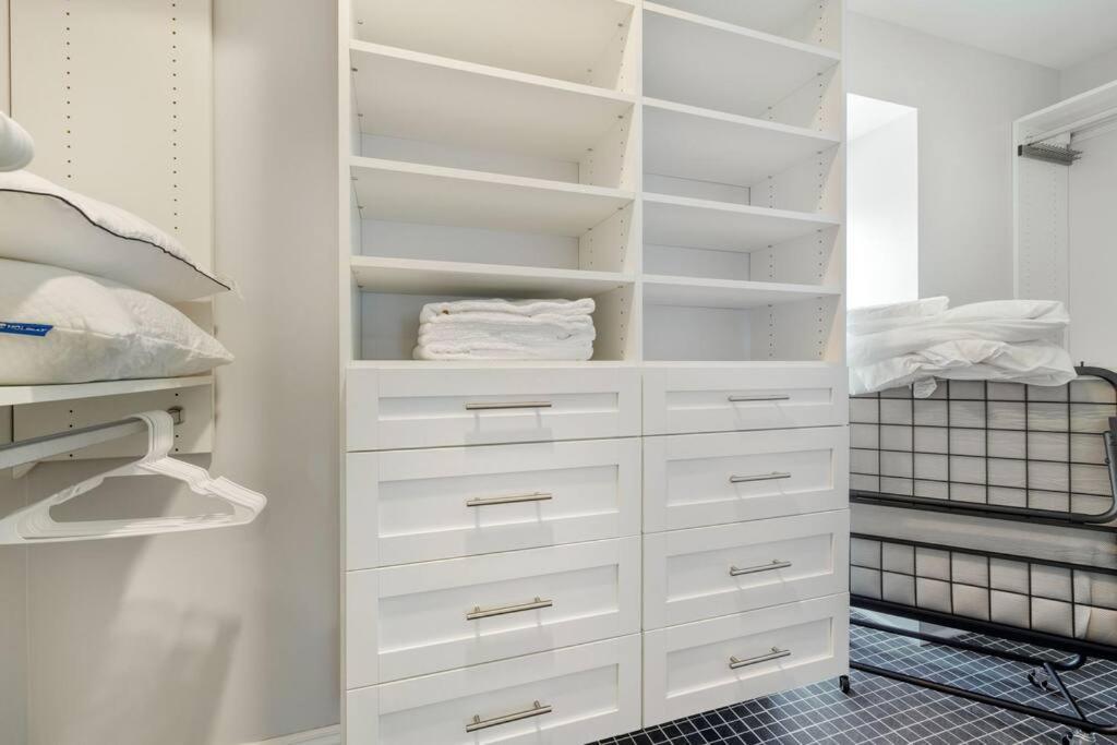 6min To Zoo L A Block From Butler St Holiday home *